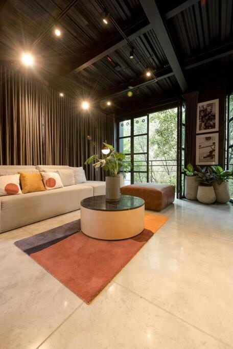 Hotel Meridiano Lofts Medellin Exterior photo
